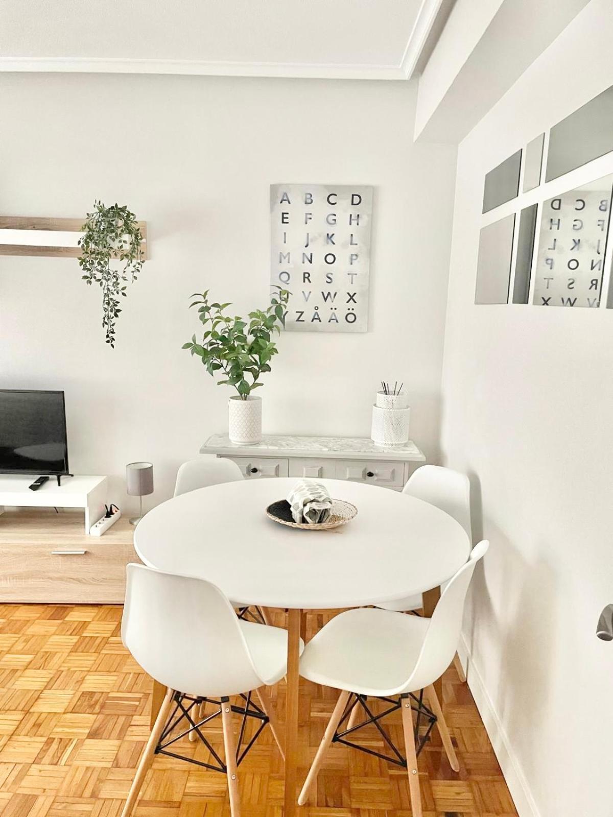 Tranquilidad Al Lado Del Centro Parking Incluido Apartment Oviedo Luaran gambar
