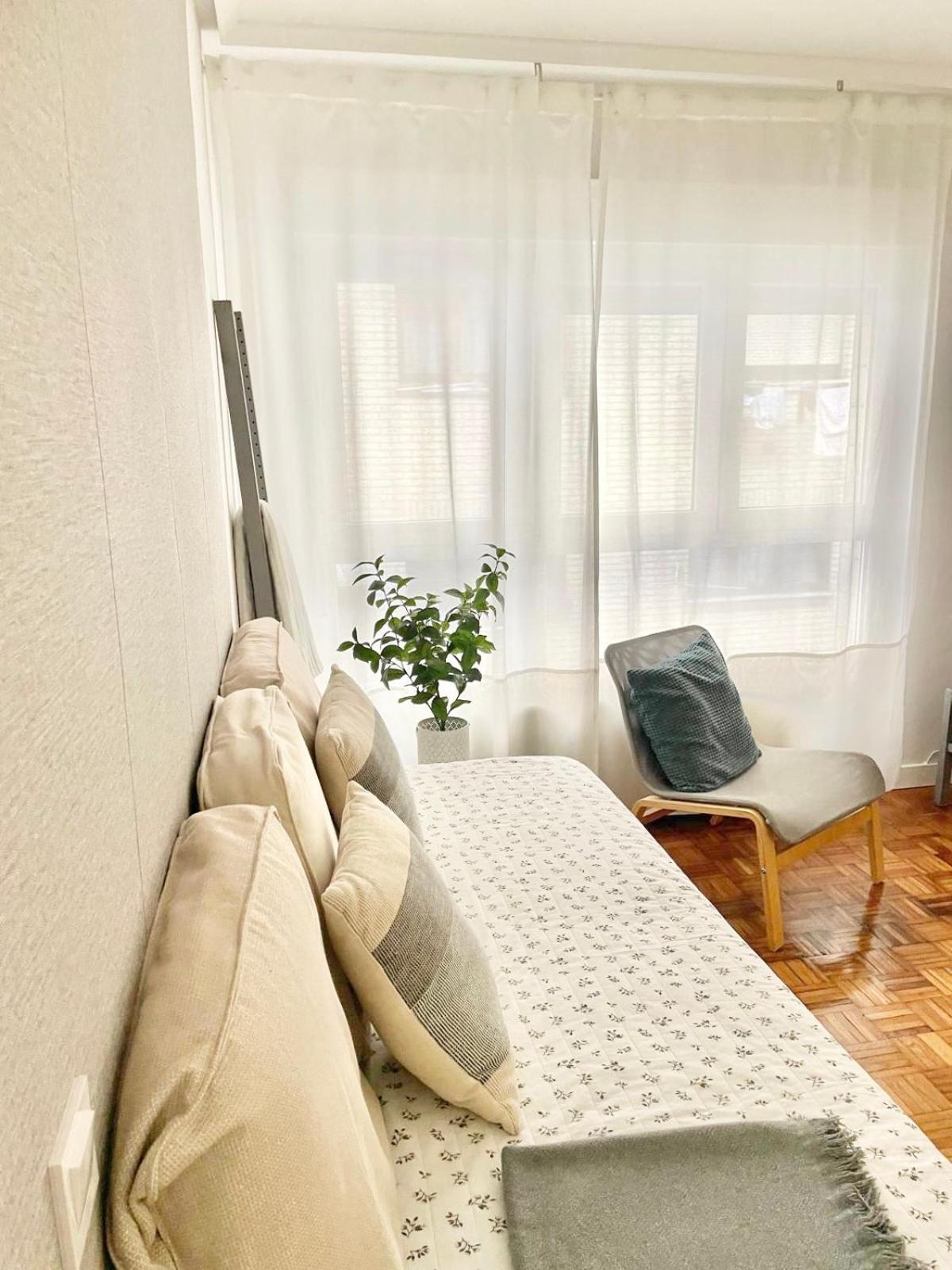 Tranquilidad Al Lado Del Centro Parking Incluido Apartment Oviedo Luaran gambar