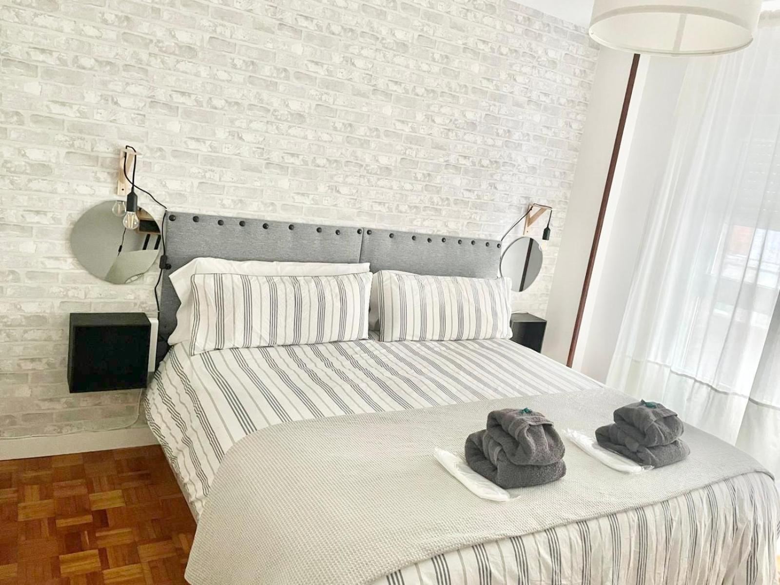 Tranquilidad Al Lado Del Centro Parking Incluido Apartment Oviedo Luaran gambar